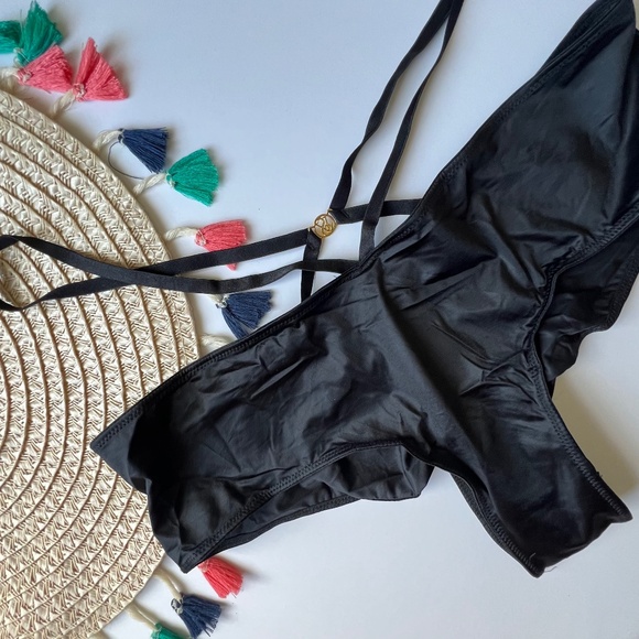 Victoria's Secret  So Obsessed Strappy Cheeky Panty Black Large NEW - Picture 2 of 3